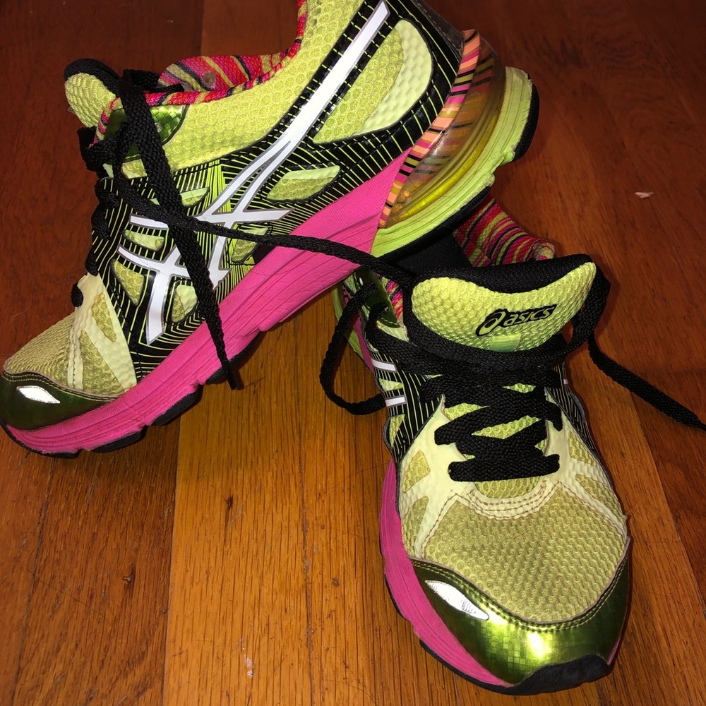 ASICS women’s running shoes